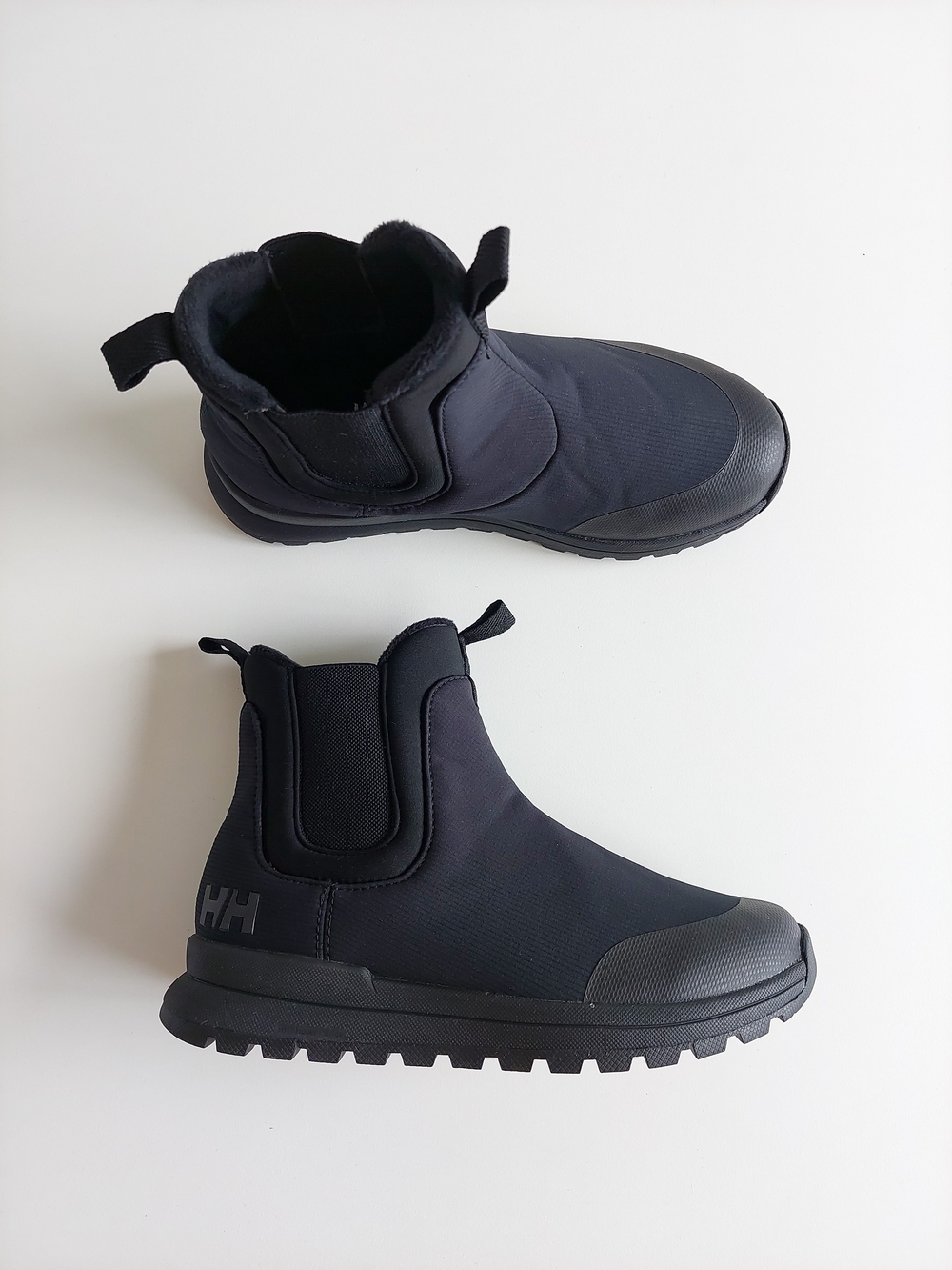 Helly Hansen Women's 6.5 Lynn Chelsea Boots Waterproof Fall Winter Black Shoes